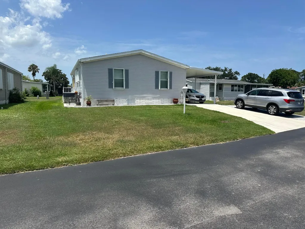 479 Tropical Isle Circle Fort Pierce FL 34982