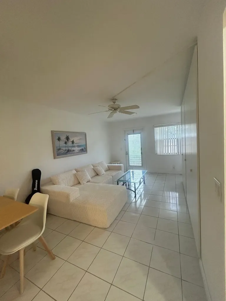 138 Markham G Deerfield Beach FL 33442