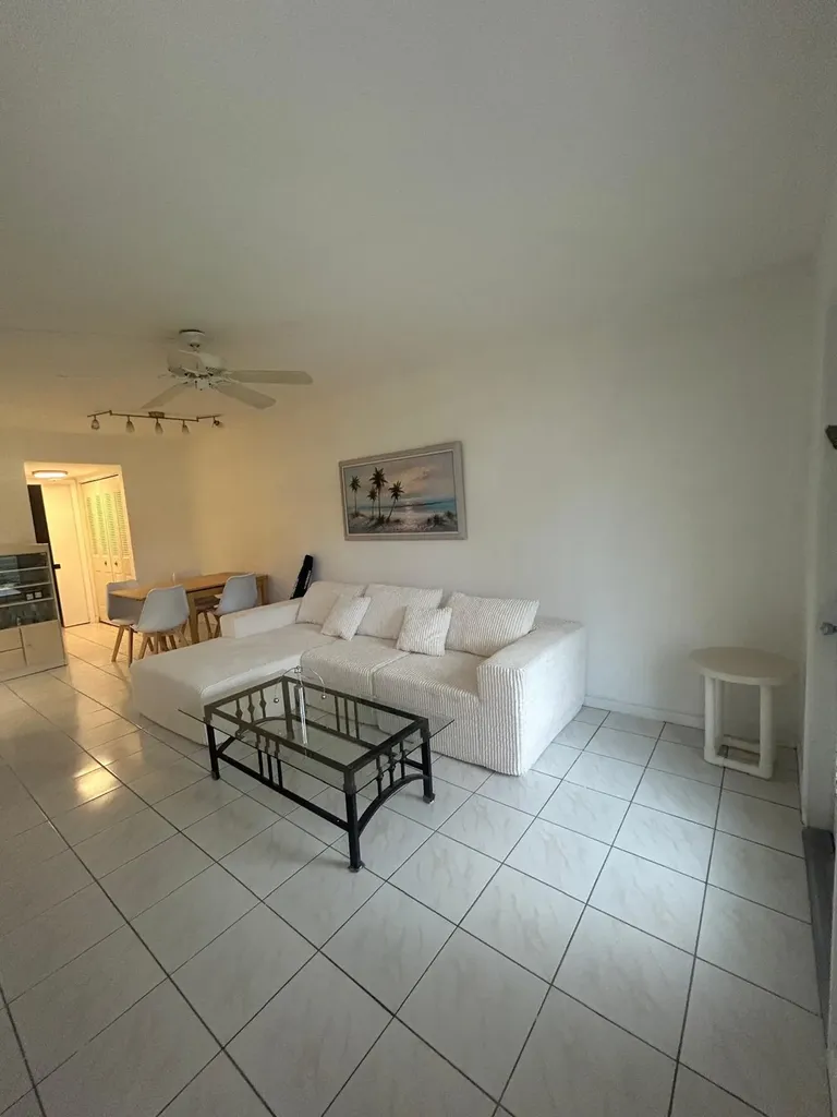 138 Markham G Deerfield Beach FL 33442