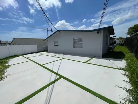 215 SW 16th Fort Lauderdale FL 33315
