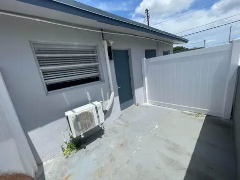 215 SW 16th Fort Lauderdale FL 33315