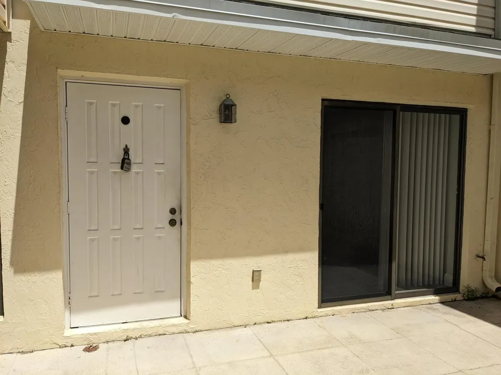 633 Executive Center Drive West Palm Beach FL 33401