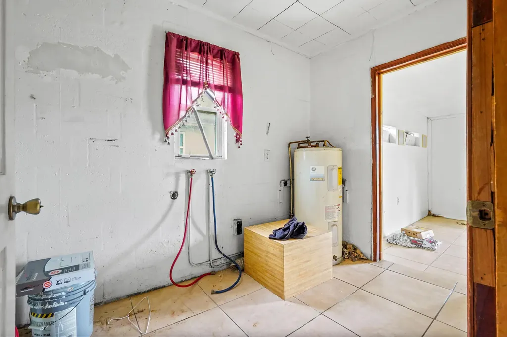 2313 N 44th Street Fort Pierce FL 34946