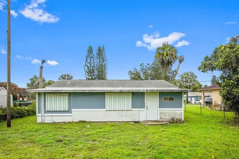 2313 N 44th Street Fort Pierce FL 34946