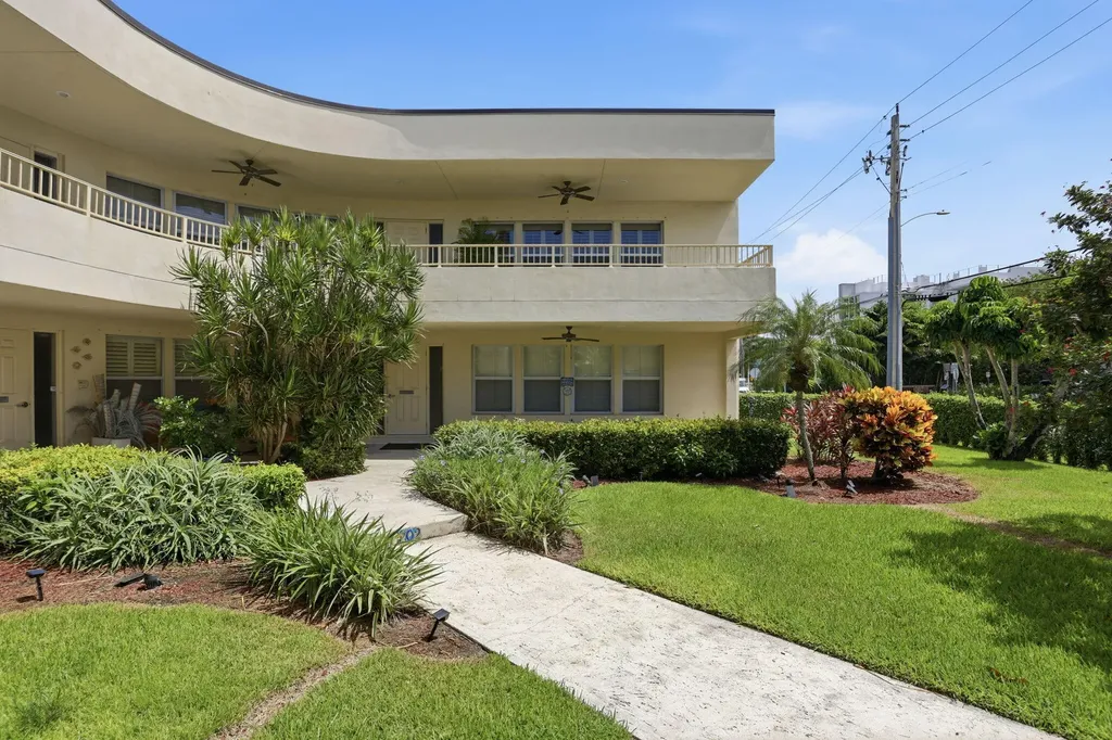 202 Gleason Street Delray Beach FL 33483