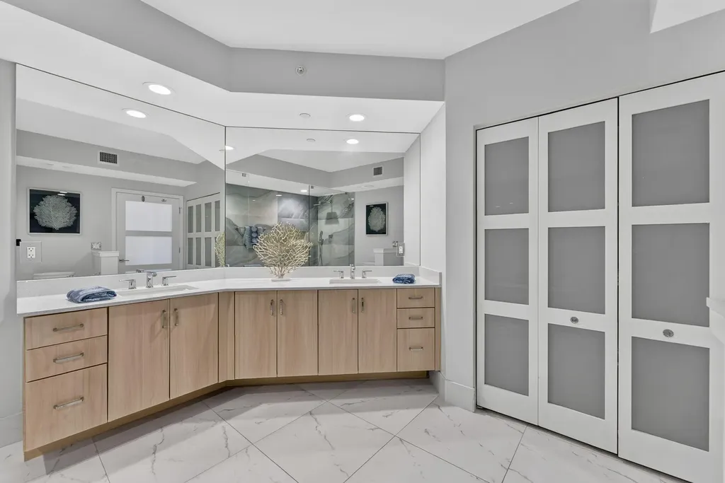 2821 N Ocean Boulevard Fort Lauderdale FL 33308