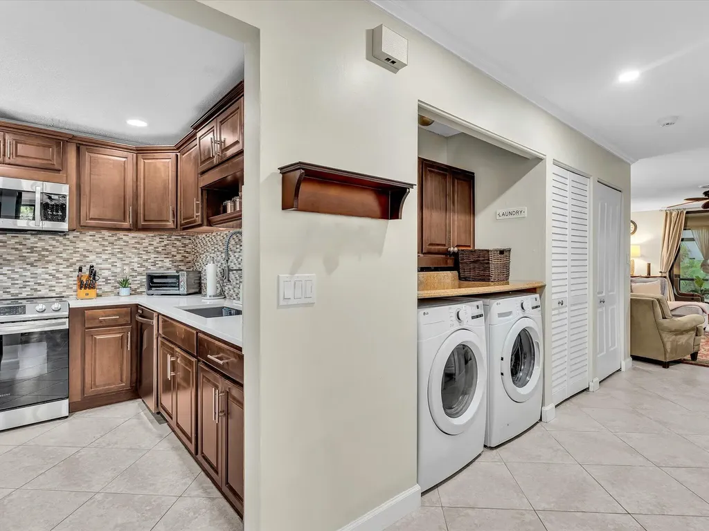 9256 Sabal Ridge Circle Boca Raton FL 33428