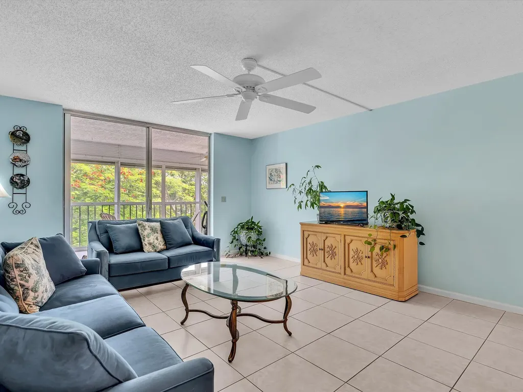 14701 Cumberland Drive Delray Beach FL 33446