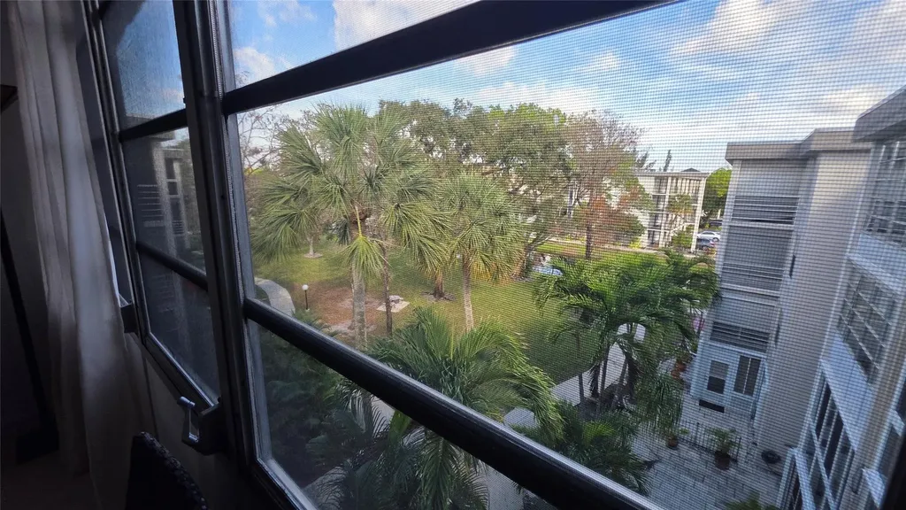 4851 NW 26th Court Lauderdale Lakes FL 33313