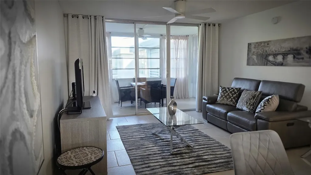 4851 NW 26th Court Lauderdale Lakes FL 33313