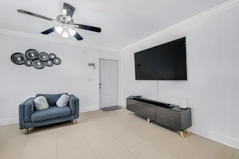 6043 10th Avenue N Greenacres FL 33463