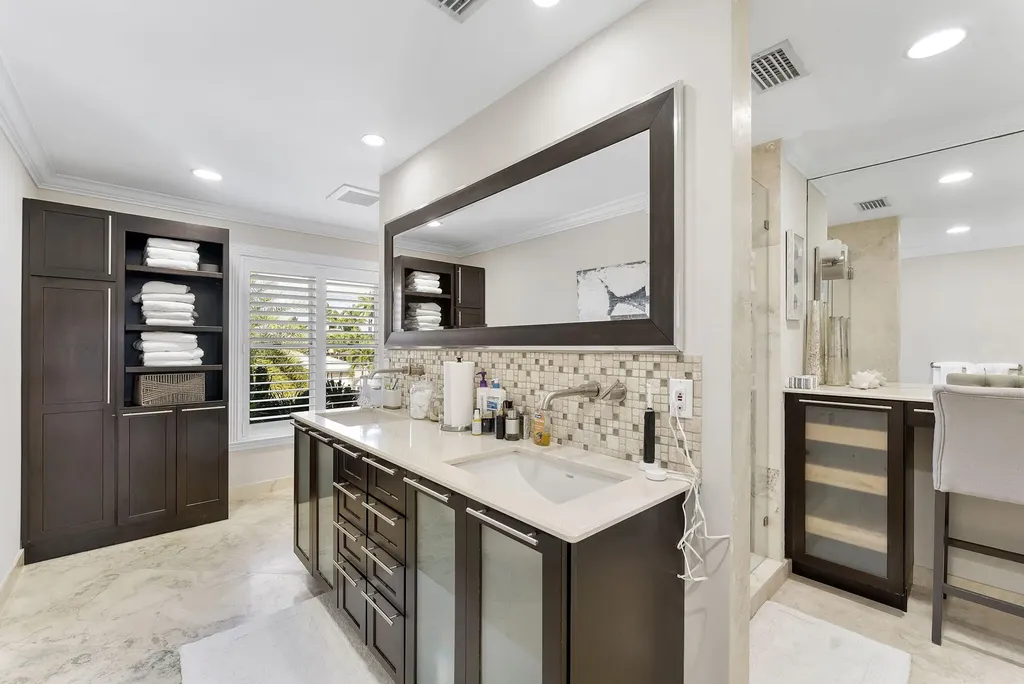910 Jasmine Drive Delray Beach FL 33483