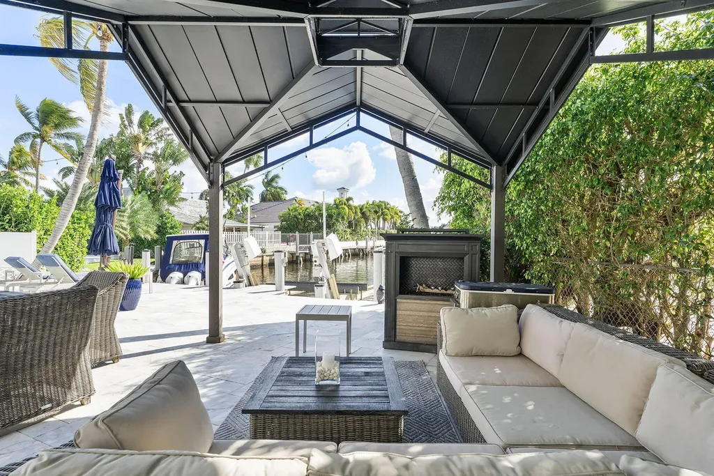 910 Jasmine Drive Delray Beach FL 33483
