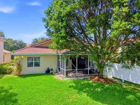 6906 Aliso Avenue West Palm Beach FL 33413