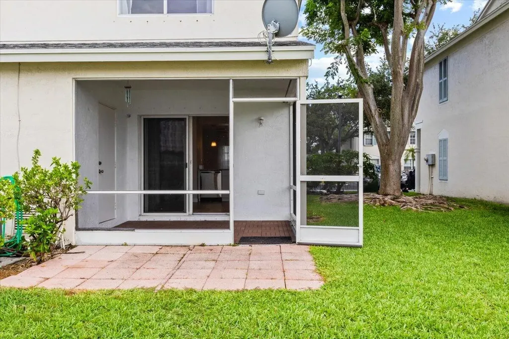 3165 SW 50th Street Dania Beach FL 33312