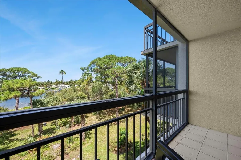 2001 Marina Isle Way Jupiter FL 33477