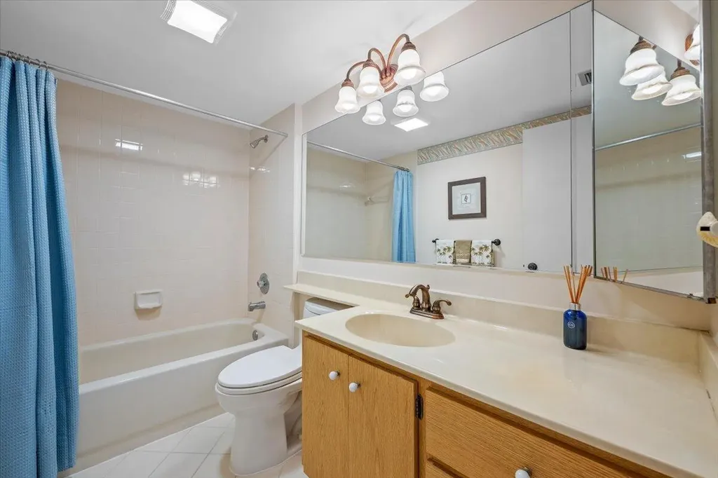 2001 Marina Isle Way Jupiter FL 33477