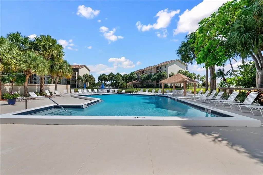 2001 Marina Isle Way Jupiter FL 33477