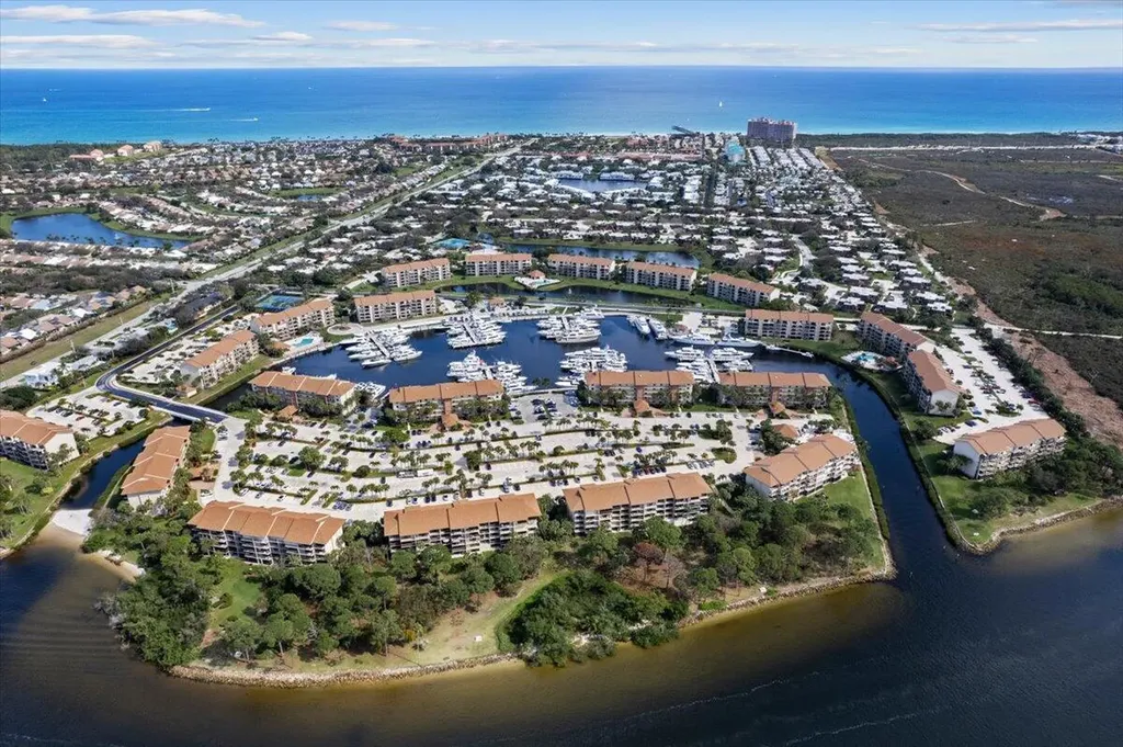 2001 Marina Isle Way Jupiter FL 33477