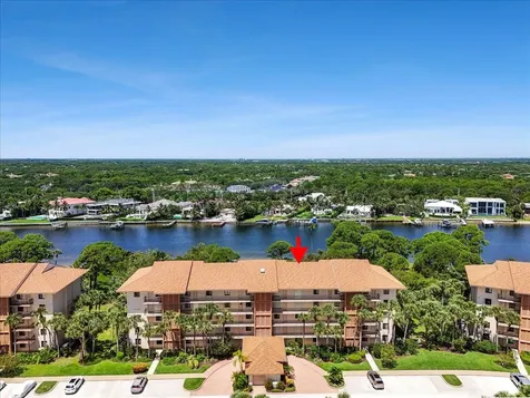 2001 Marina Isle Way Jupiter FL 33477