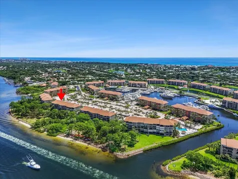 2001 Marina Isle Way Jupiter FL 33477