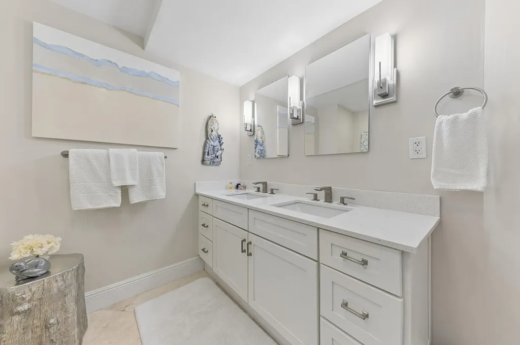 555 SE 6th Avenue Delray Beach FL 33483