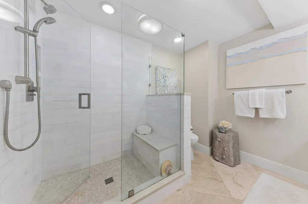 555 SE 6th Avenue Delray Beach FL 33483