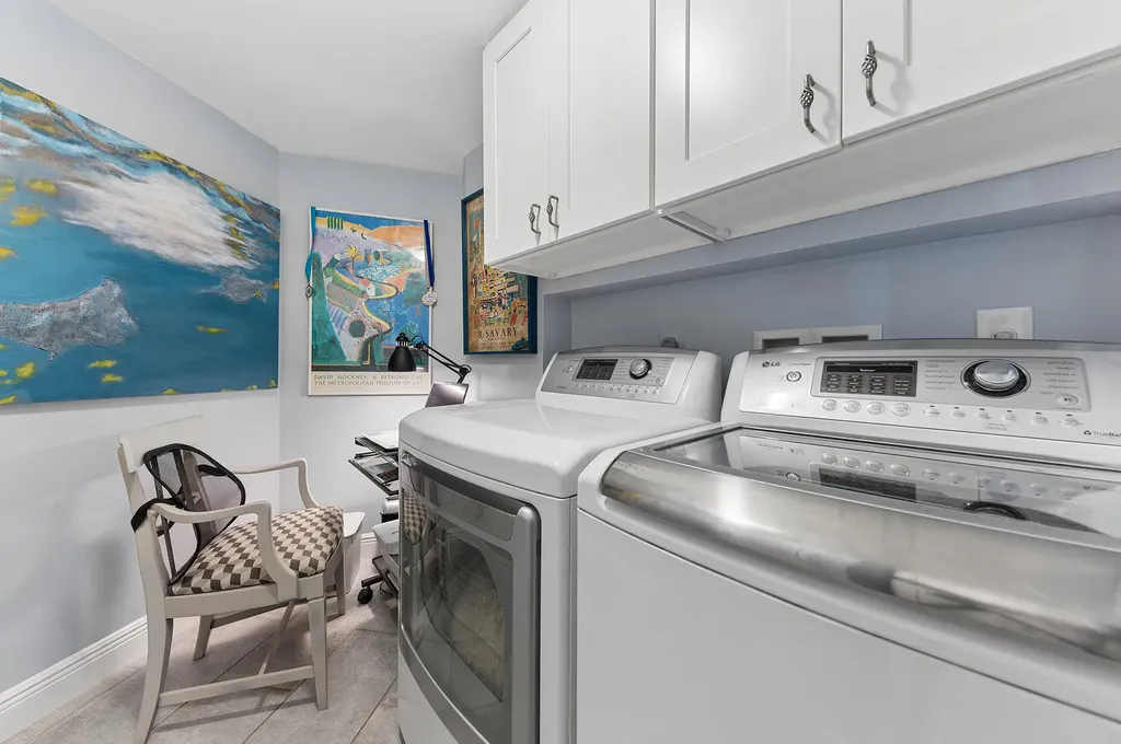 555 SE 6th Avenue Delray Beach FL 33483