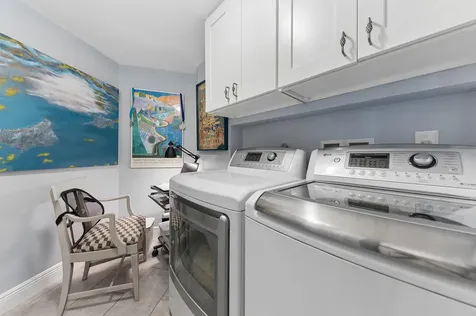 555 SE 6th Avenue Delray Beach FL 33483