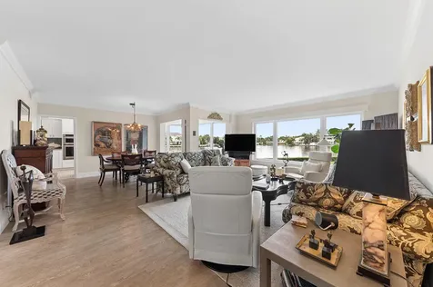 555 SE 6th Avenue Delray Beach FL 33483