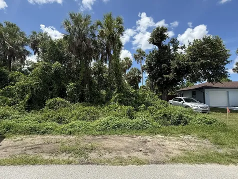 16459 Bauers Avenue Port Charlotte FL 33954