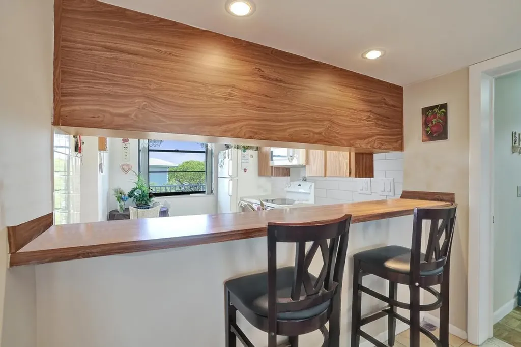 1524 Whitehall Drive Davie FL 33324