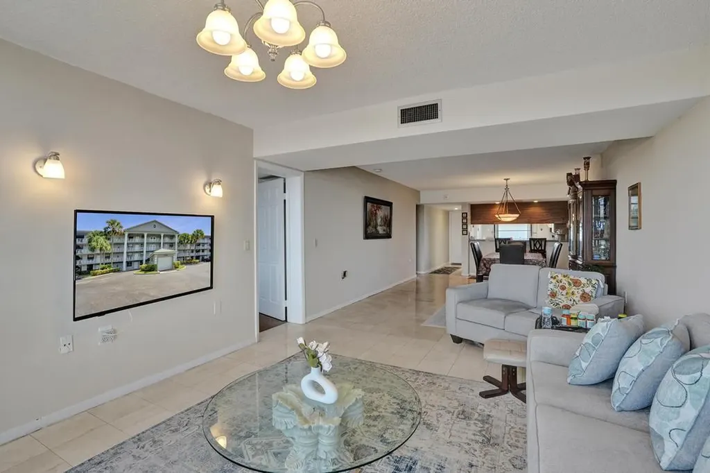 1524 Whitehall Drive Davie FL 33324