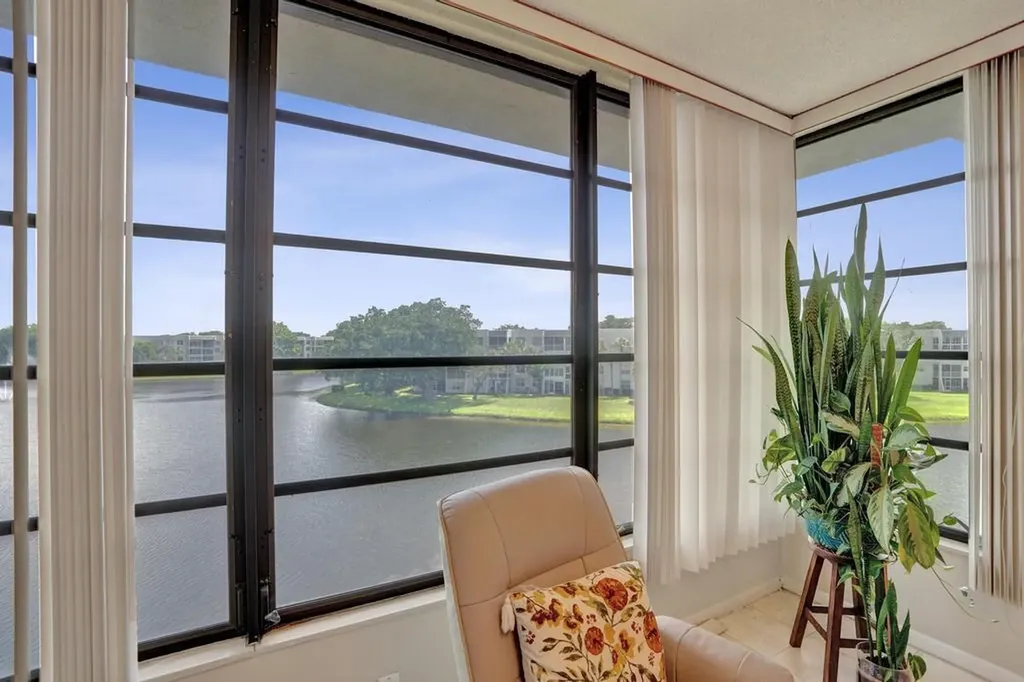 1524 Whitehall Drive Davie FL 33324