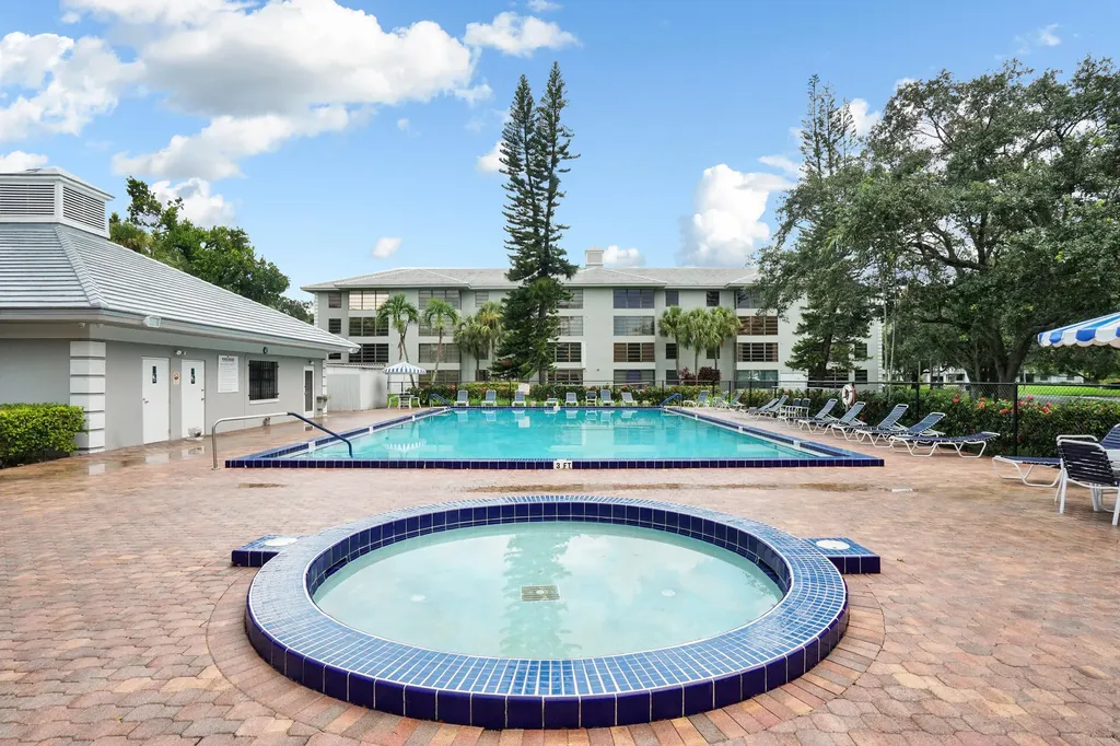 1524 Whitehall Drive Davie FL 33324