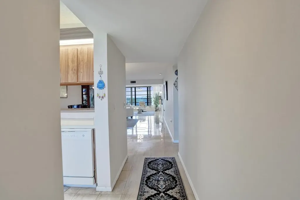 1524 Whitehall Drive Davie FL 33324