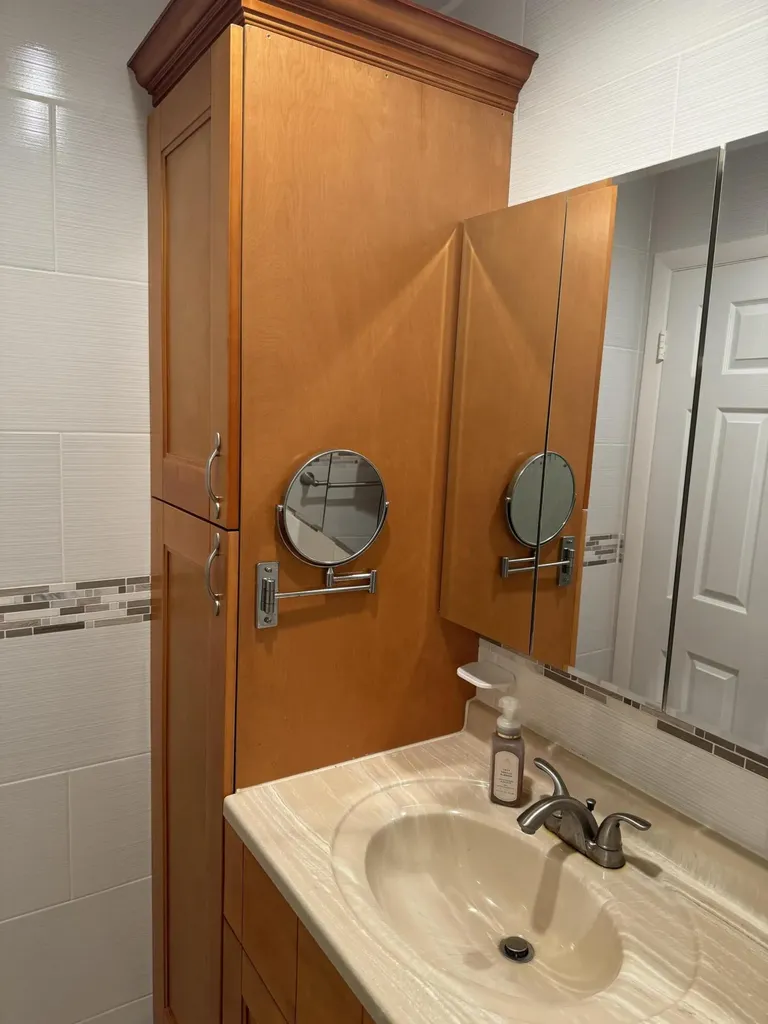 669 Burgundy N Delray Beach FL 33484