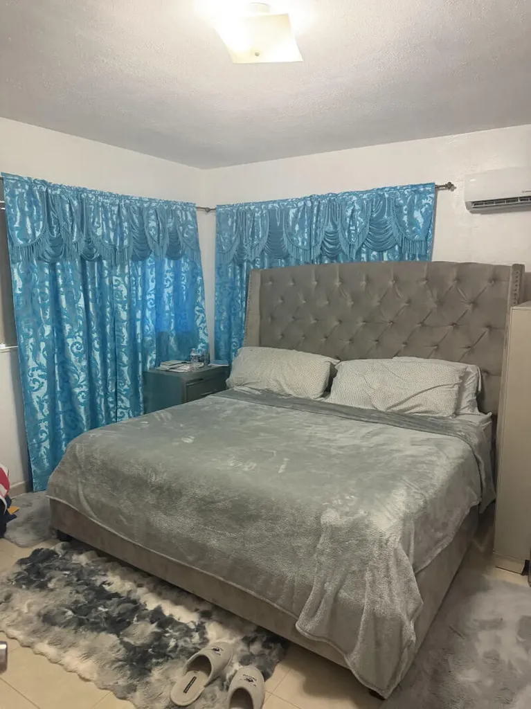 15100 NE 13th Avenue North Miami Beach FL 33162