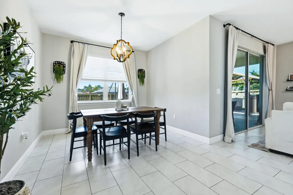 1386 SW Babcock Avenue Port St Lucie FL 34953