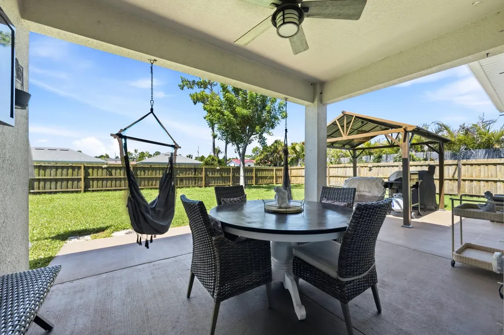 1386 SW Babcock Avenue Port St Lucie FL 34953