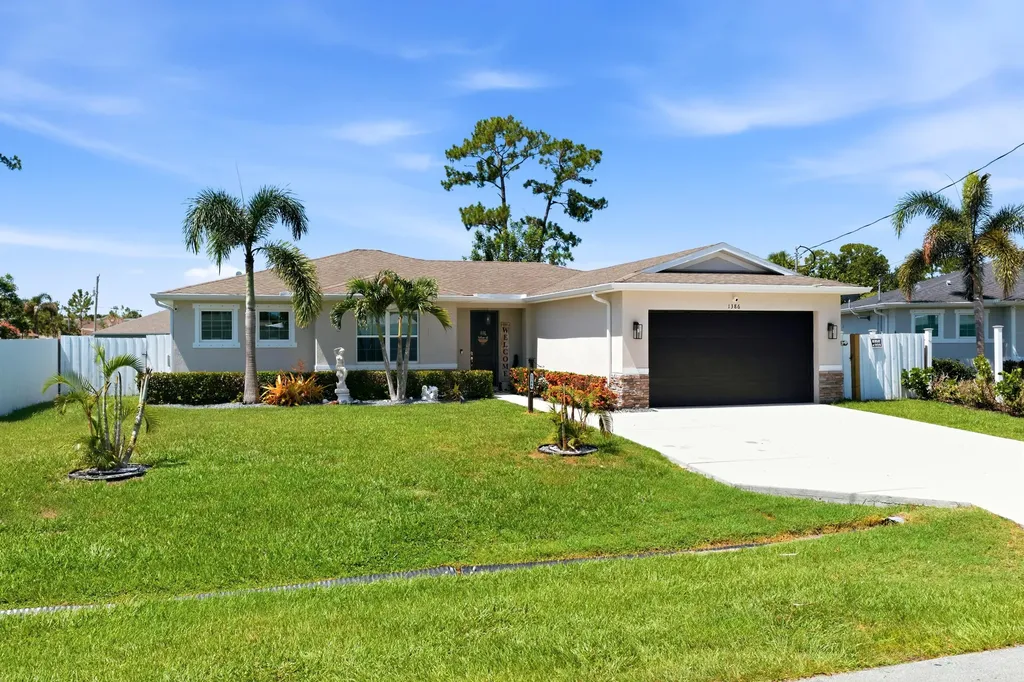 1386 SW Babcock Avenue Port St Lucie FL 34953