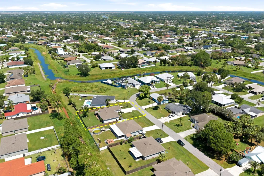 1386 SW Babcock Avenue Port St Lucie FL 34953