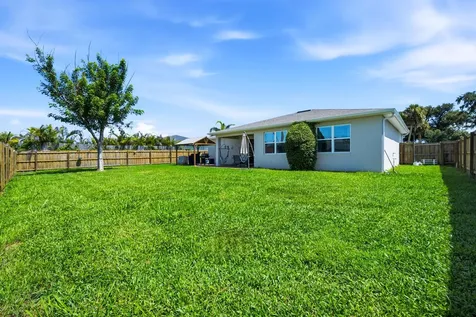 1386 SW Babcock Avenue Port St Lucie FL 34953
