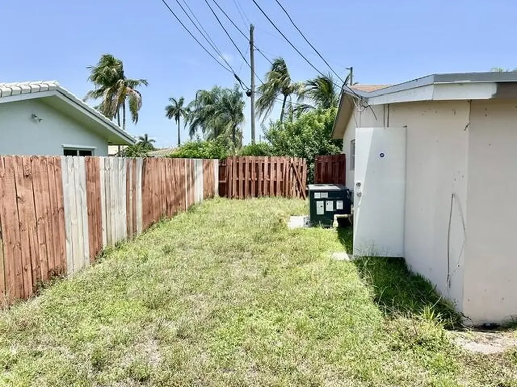 5371 NE 17th Terrace Fort Lauderdale FL 33334