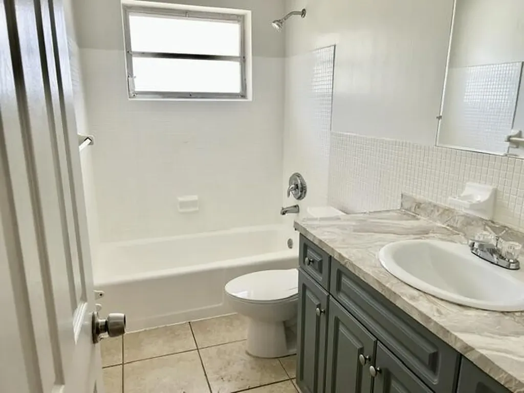 5371 NE 17th Terrace Fort Lauderdale FL 33334