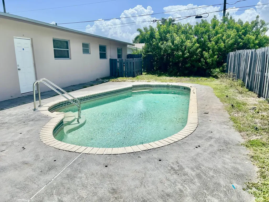 5371 NE 17th Terrace Fort Lauderdale FL 33334