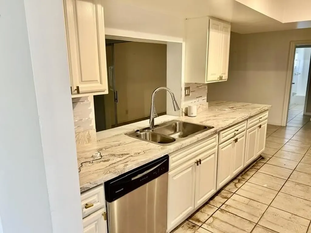 5371 NE 17th Terrace Fort Lauderdale FL 33334