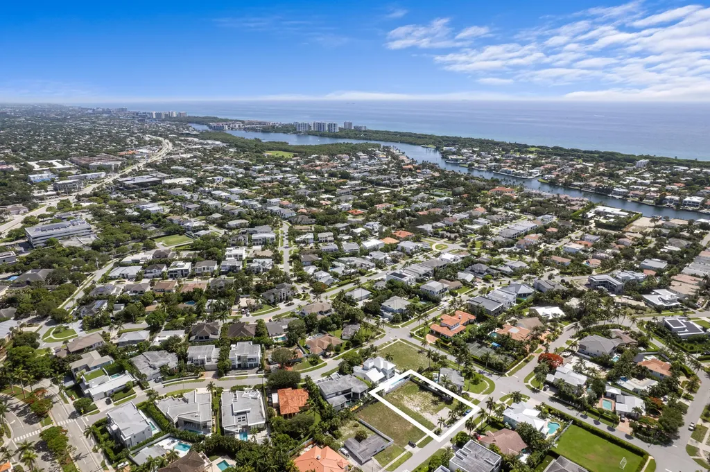 275 NE 4th Street Boca Raton FL 33432