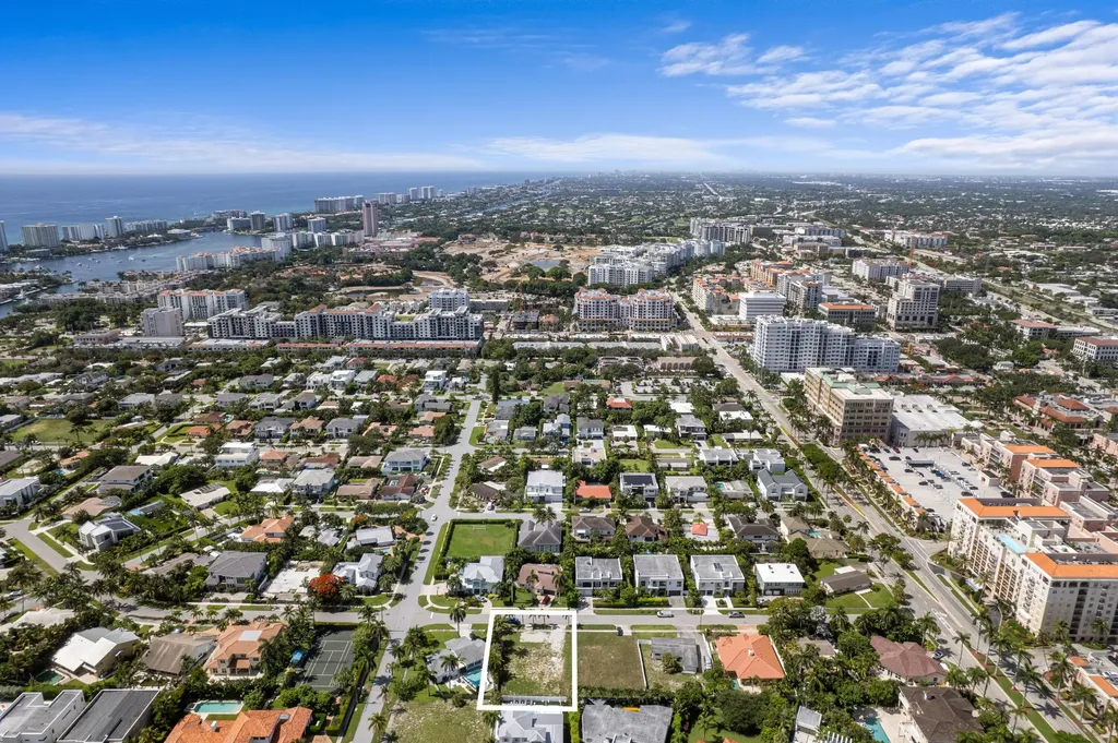 275 NE 4th Street Boca Raton FL 33432