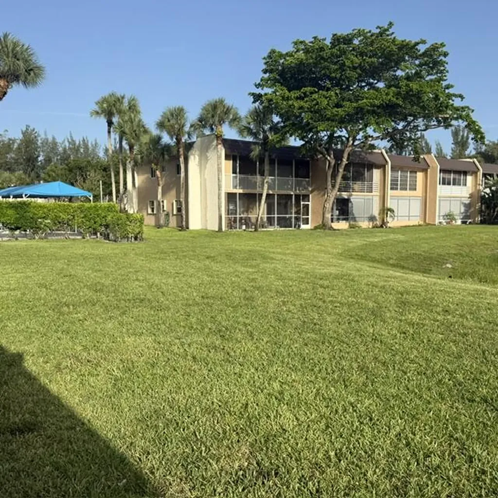 166 Lake Meryl Drive West Palm Beach FL 33411